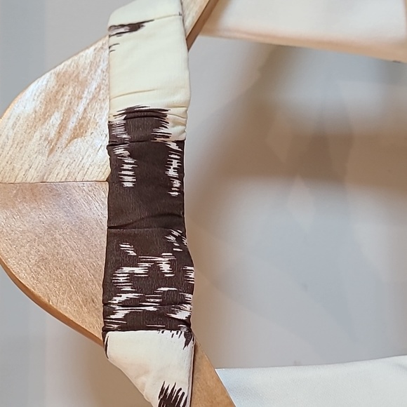 Cute halter dress - Picture 5 of 10